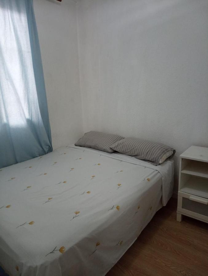Appartamento Apartamento En Francos Rodriguez, Junto A Bravo Murillo Madrid Esterno foto